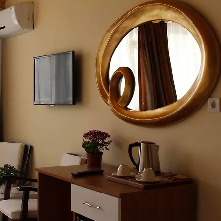 Szálloda Pera Main 2*